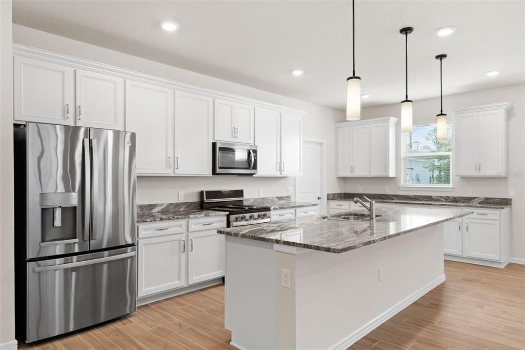 For Sale: $595,000 (3 beds, 2 baths, 2000 Square Feet)