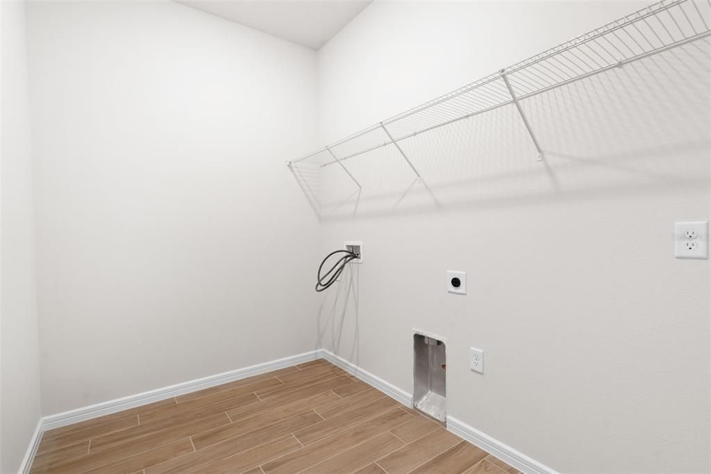For Sale: $595,000 (3 beds, 2 baths, 2000 Square Feet)
