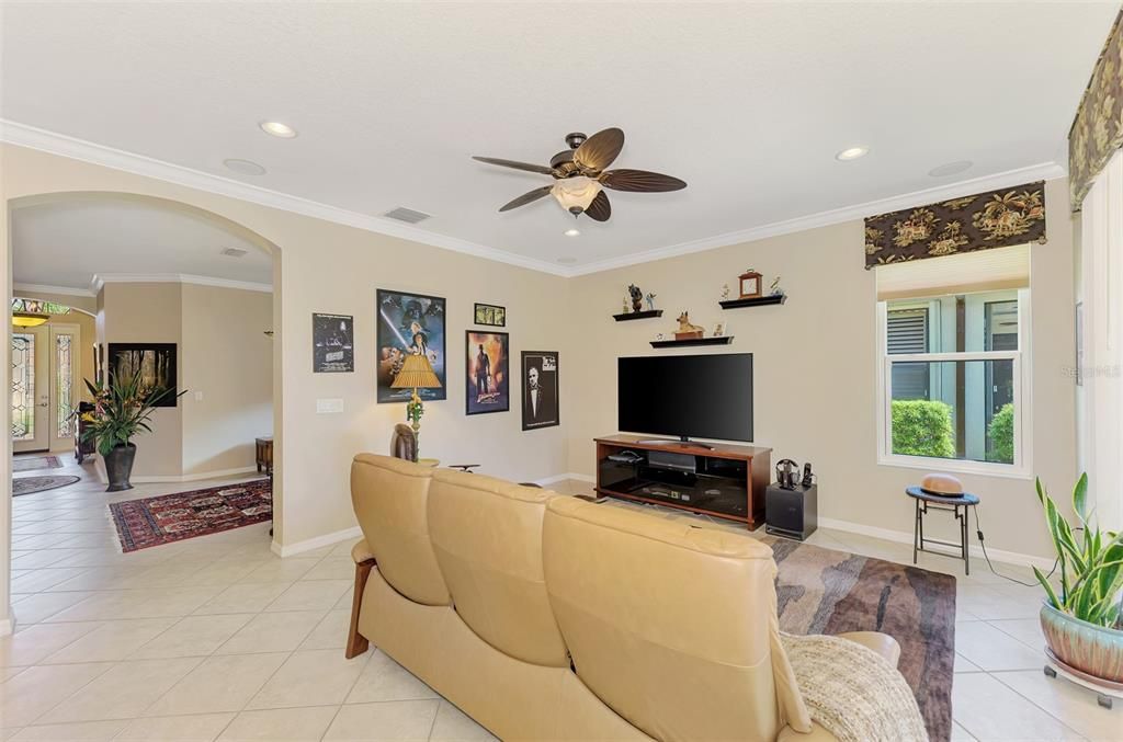 Activo con contrato: $530,000 (3 camas, 2 baños, 2207 Pies cuadrados)