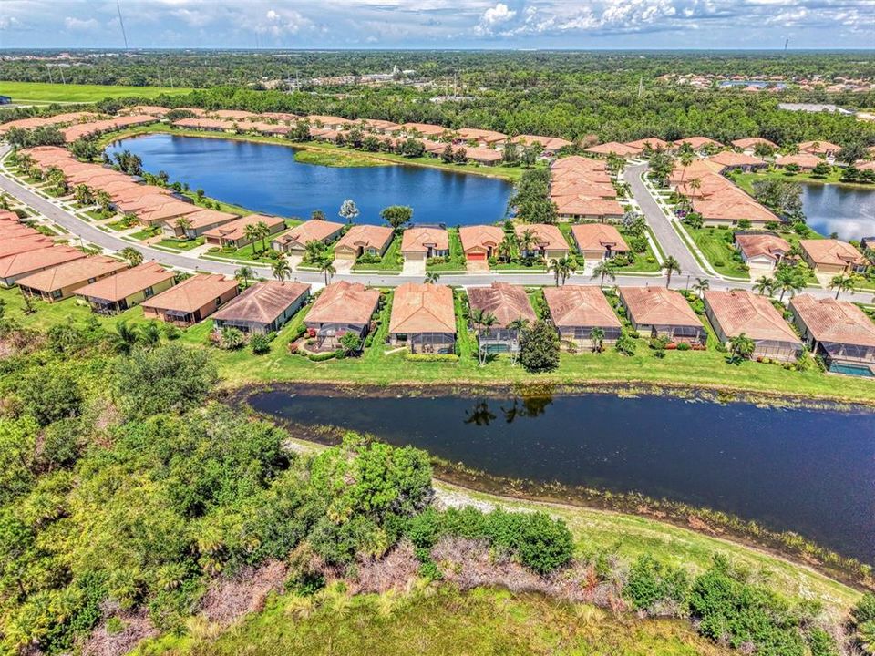 Activo con contrato: $530,000 (3 camas, 2 baños, 2207 Pies cuadrados)