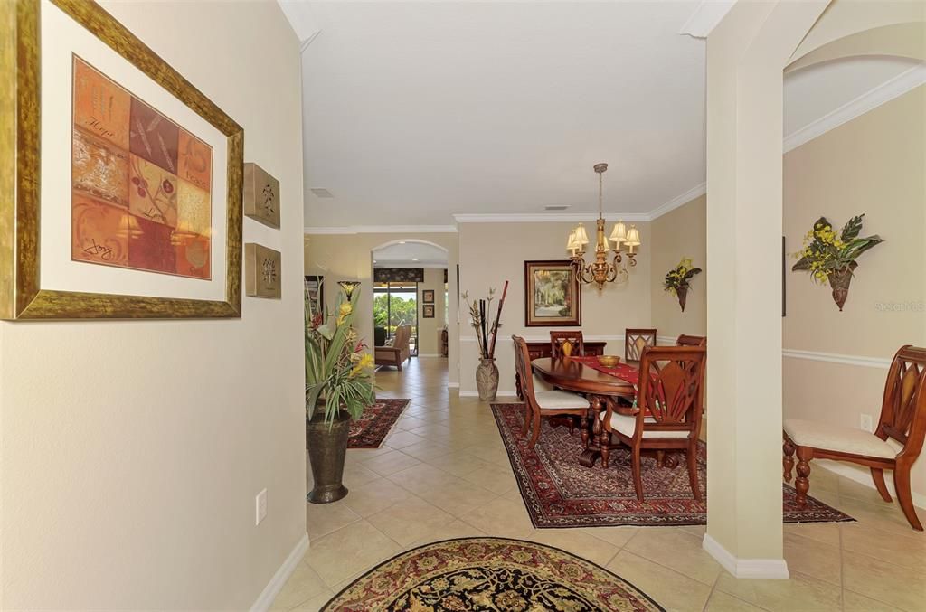 Activo con contrato: $530,000 (3 camas, 2 baños, 2207 Pies cuadrados)