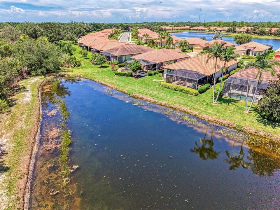 Activo con contrato: $530,000 (3 camas, 2 baños, 2207 Pies cuadrados)