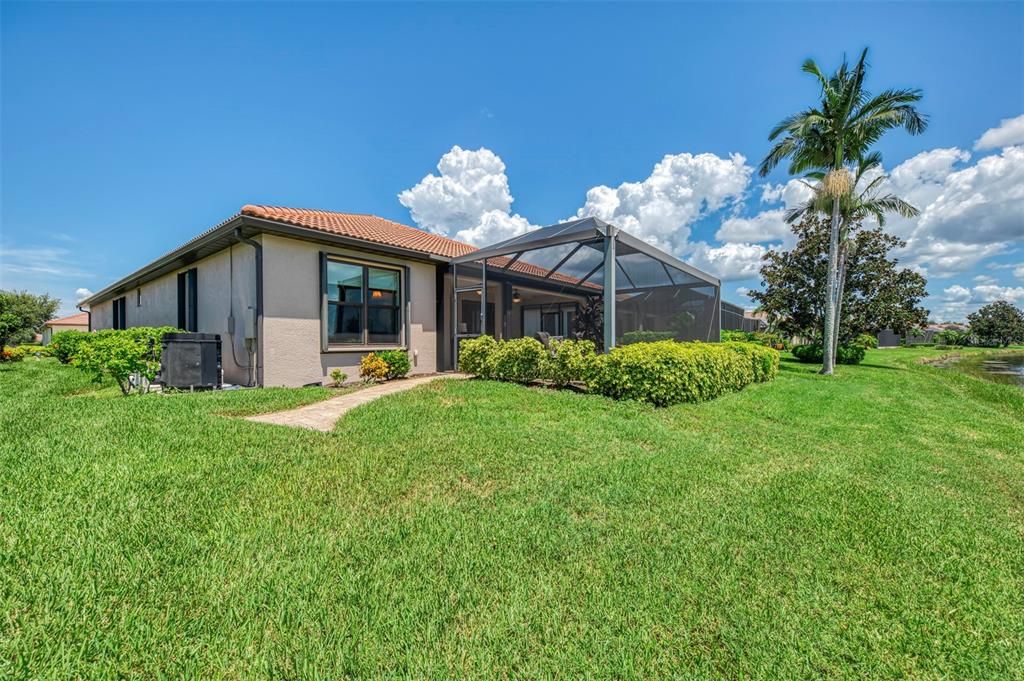 Activo con contrato: $530,000 (3 camas, 2 baños, 2207 Pies cuadrados)