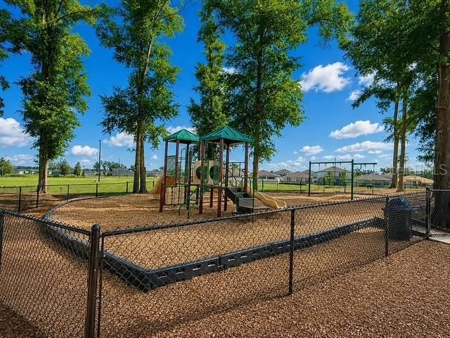 For Rent: $2,200 (3 beds, 2 baths, 1843 Square Feet)