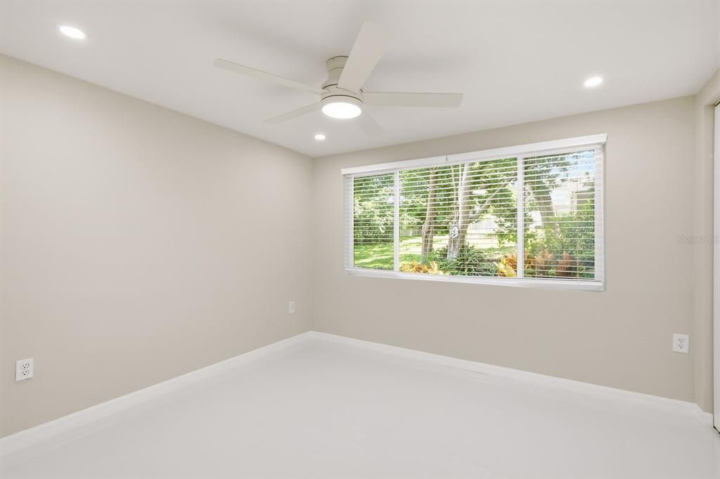 For Sale: $295,000 (3 beds, 3 baths, 1519 Square Feet)