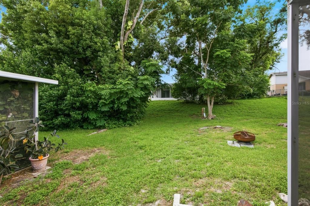 For Sale: $295,000 (3 beds, 3 baths, 1519 Square Feet)