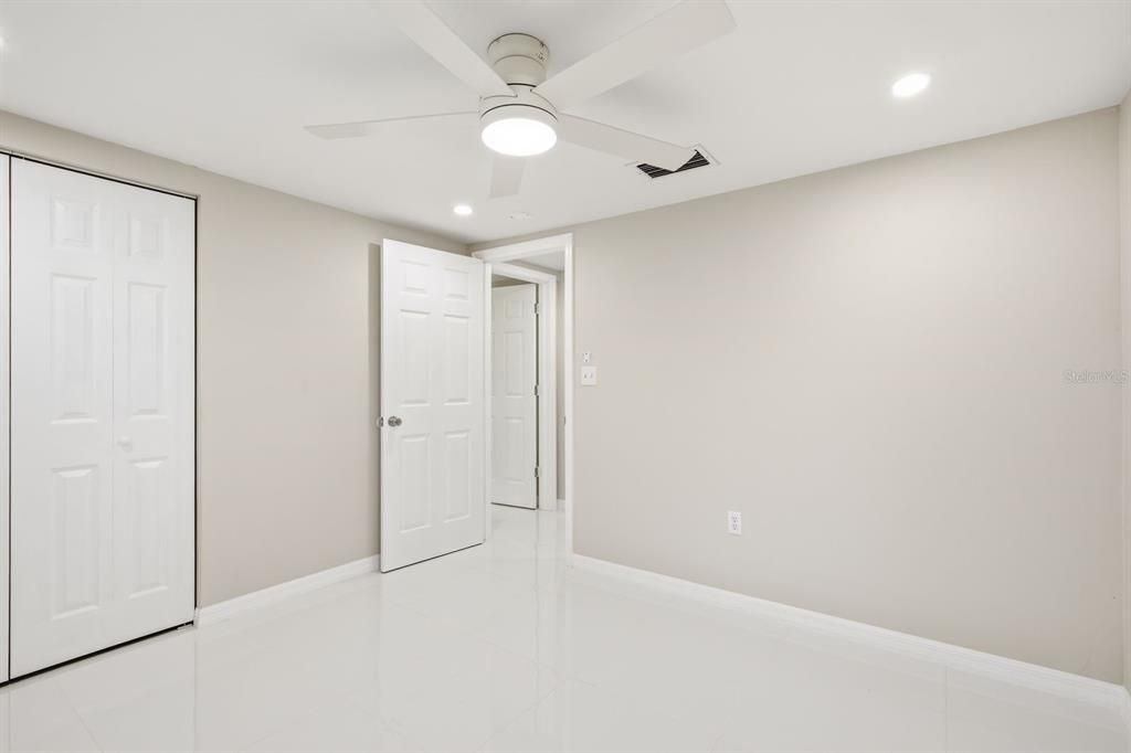 For Sale: $295,000 (3 beds, 3 baths, 1519 Square Feet)