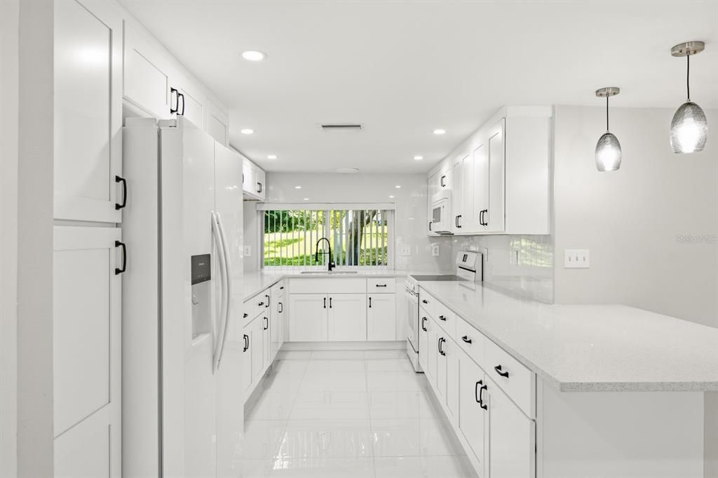 For Sale: $295,000 (3 beds, 3 baths, 1519 Square Feet)