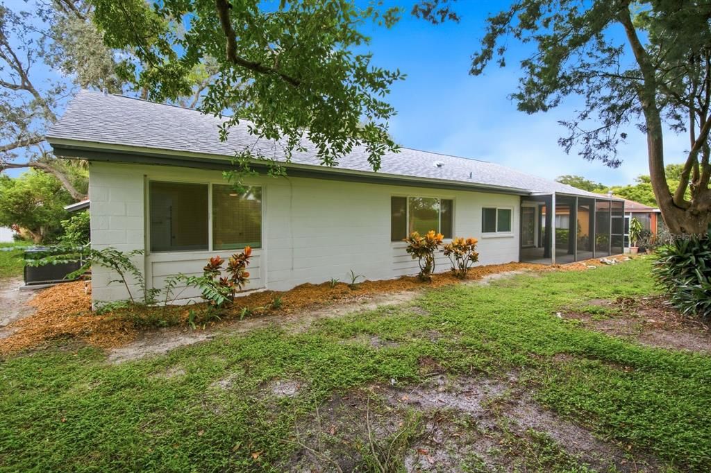 For Sale: $295,000 (3 beds, 3 baths, 1519 Square Feet)