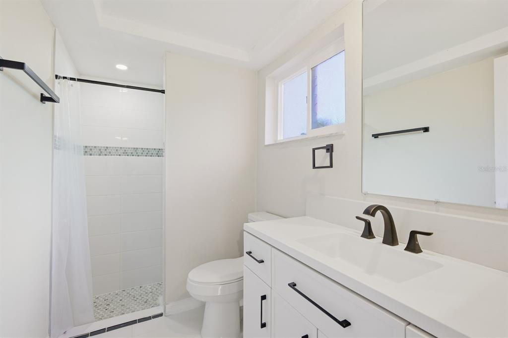 For Sale: $295,000 (3 beds, 3 baths, 1519 Square Feet)