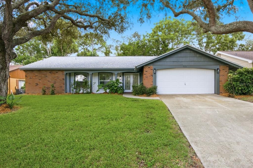 For Sale: $295,000 (3 beds, 3 baths, 1519 Square Feet)