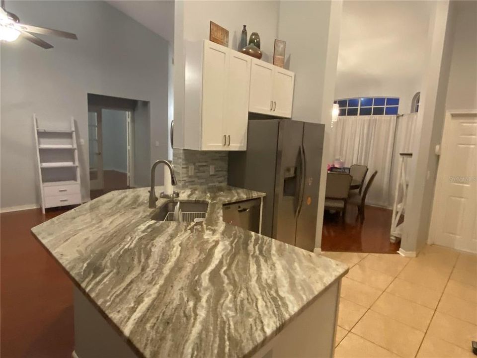 В аренду: $3,500 (4 спален, 2 ванн, 2267 Квадратных фут)