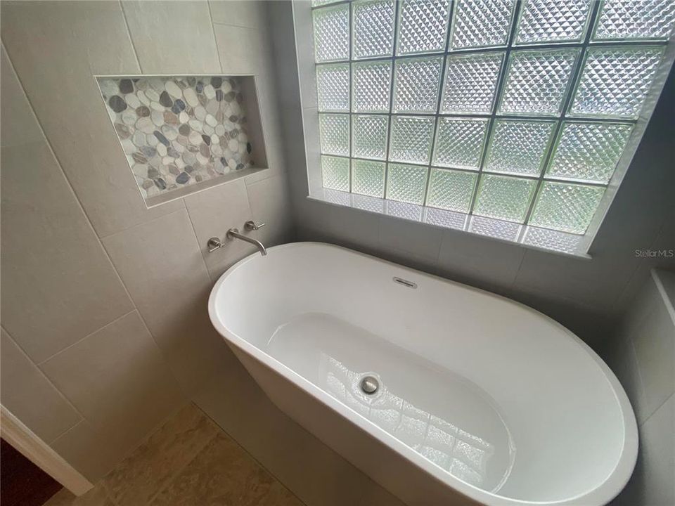 В аренду: $3,500 (4 спален, 2 ванн, 2267 Квадратных фут)