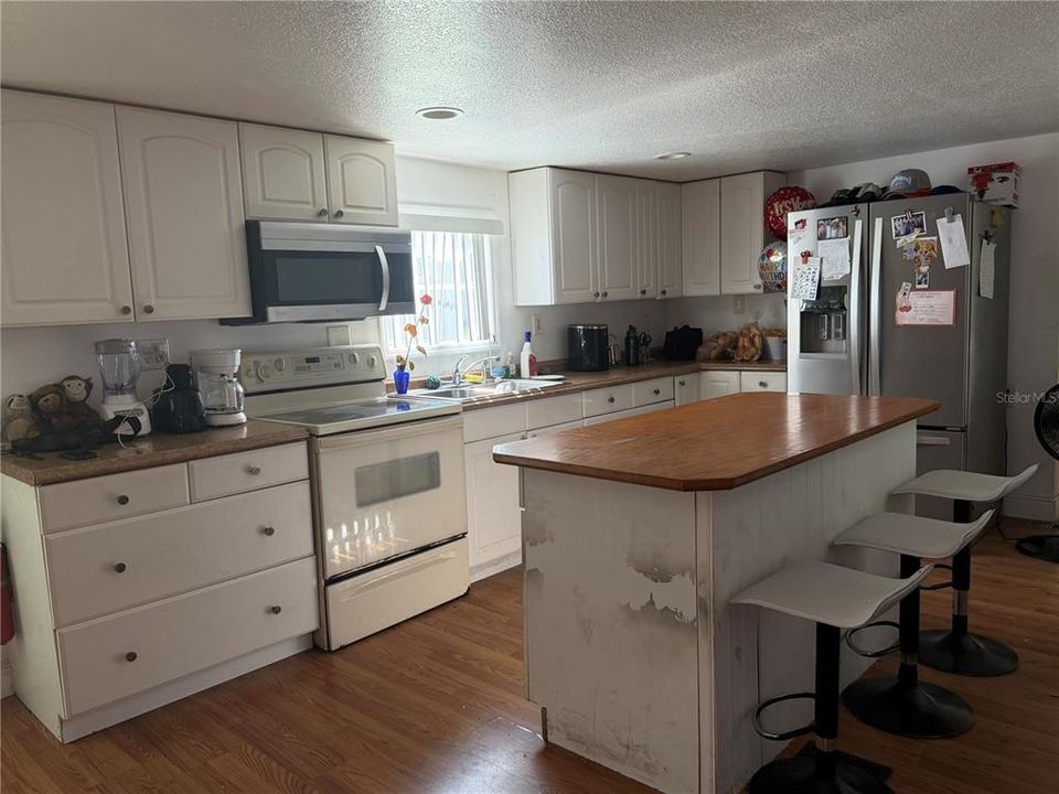 En Venta: $175,000 (3 camas, 1 baños, 922 Pies cuadrados)