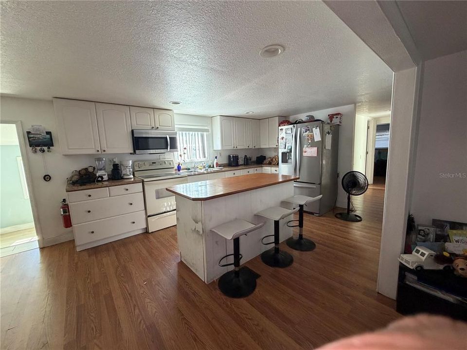 En Venta: $175,000 (3 camas, 1 baños, 922 Pies cuadrados)
