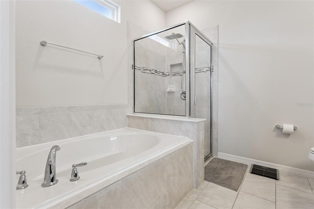 На продажу: $499,900 (3 спален, 2 ванн, 2208 Квадратных фут)
