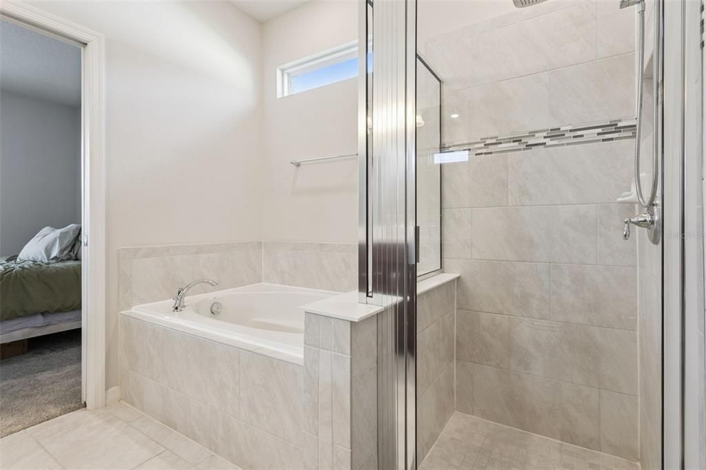 На продажу: $499,900 (3 спален, 2 ванн, 2208 Квадратных фут)