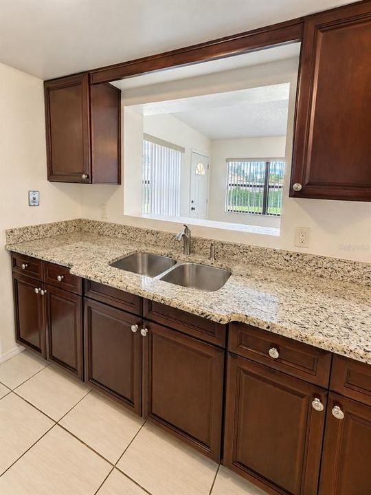 En Venta: $338,000 (2 camas, 2 baños, 1198 Pies cuadrados)