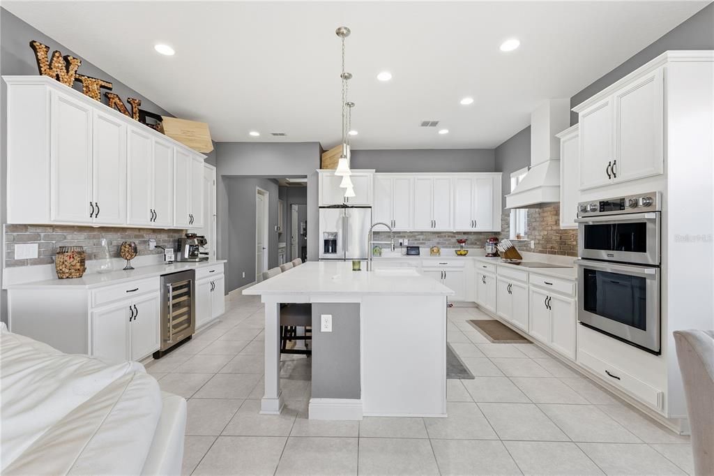 For Rent: $3,900 (4 beds, 3 baths, 2424 Square Feet)