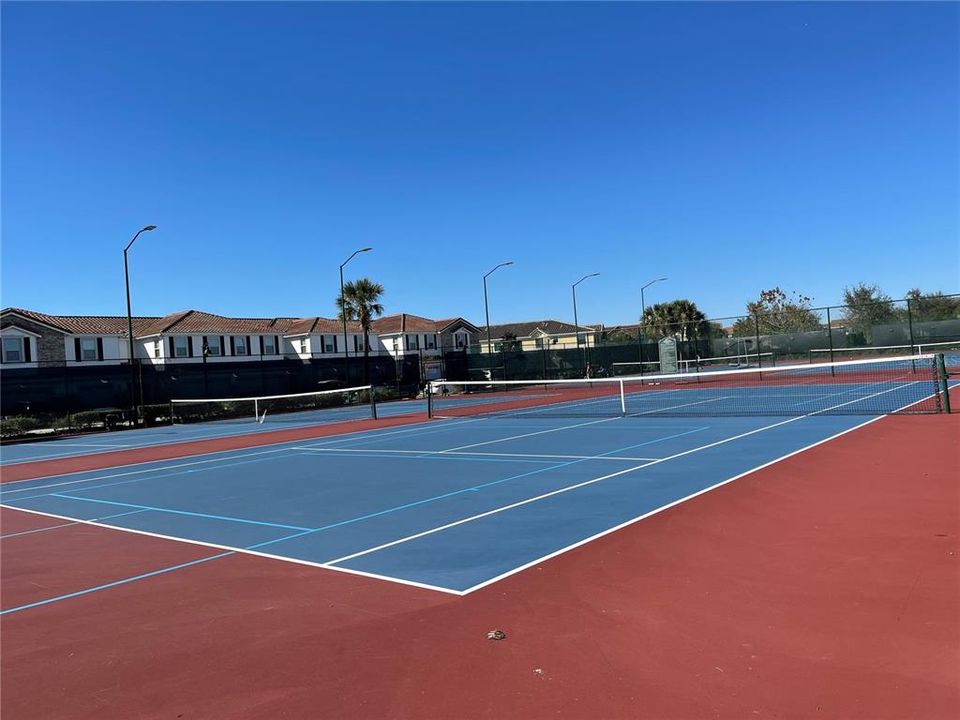 For Rent: $3,900 (4 beds, 3 baths, 2424 Square Feet)