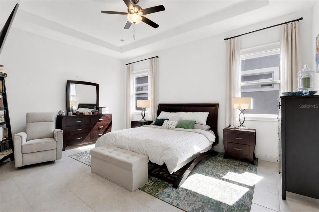 For Rent: $3,900 (4 beds, 3 baths, 2424 Square Feet)