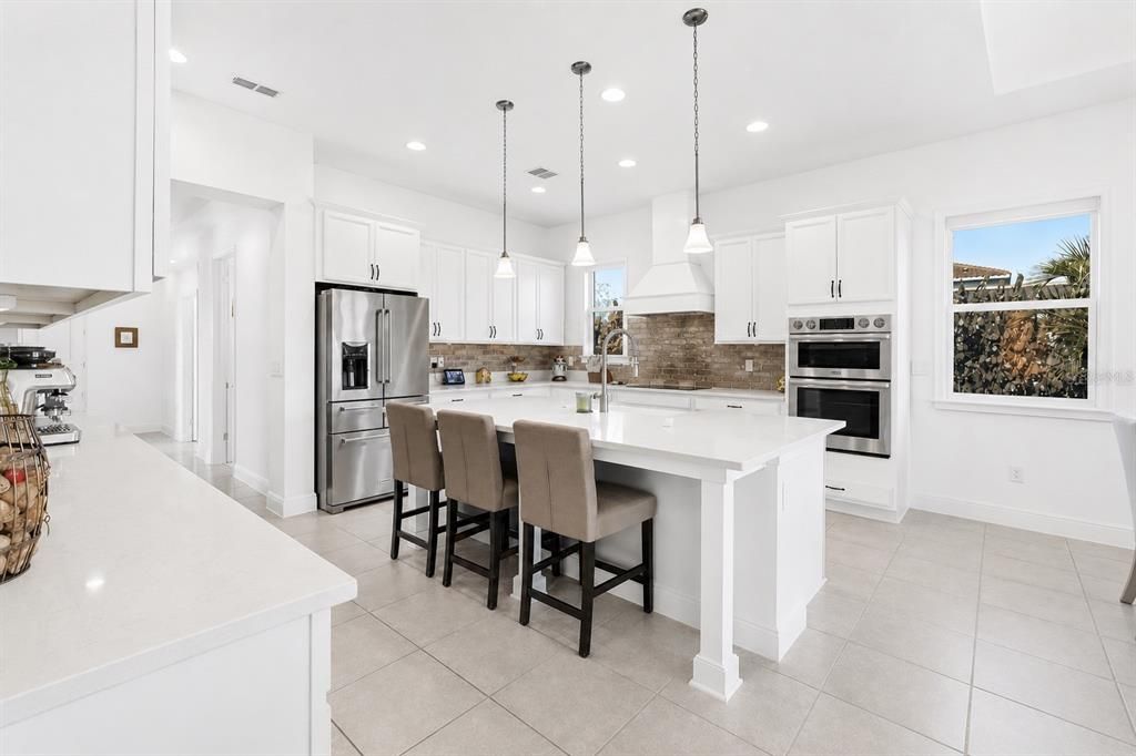 For Rent: $3,900 (4 beds, 3 baths, 2424 Square Feet)