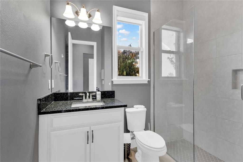 For Rent: $3,900 (4 beds, 3 baths, 2424 Square Feet)