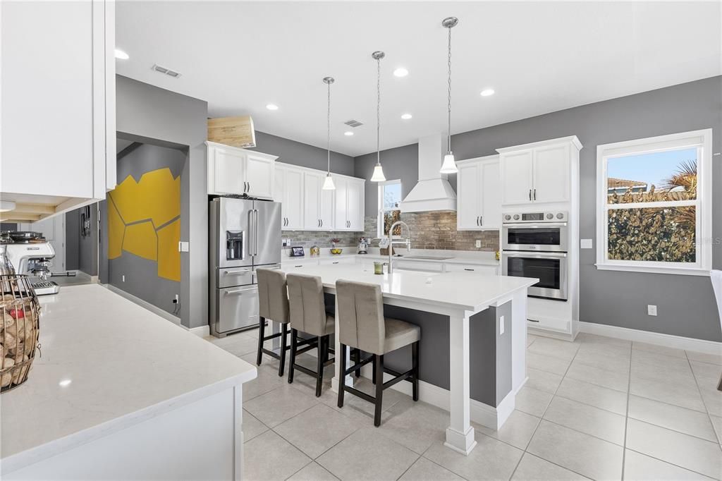 For Rent: $3,900 (4 beds, 3 baths, 2424 Square Feet)