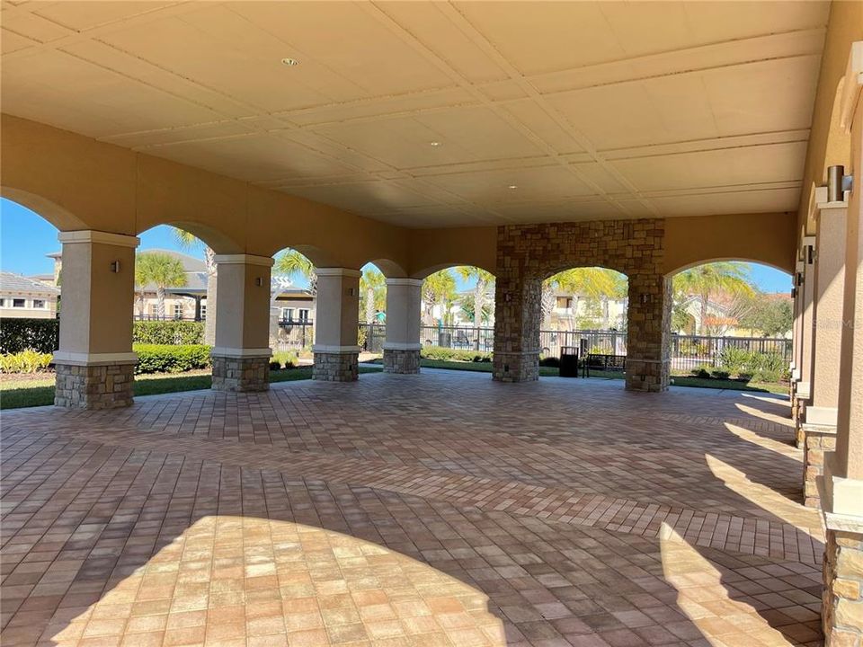 For Rent: $3,900 (4 beds, 3 baths, 2424 Square Feet)
