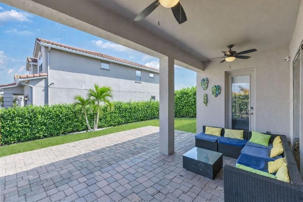 For Rent: $3,900 (4 beds, 3 baths, 2424 Square Feet)