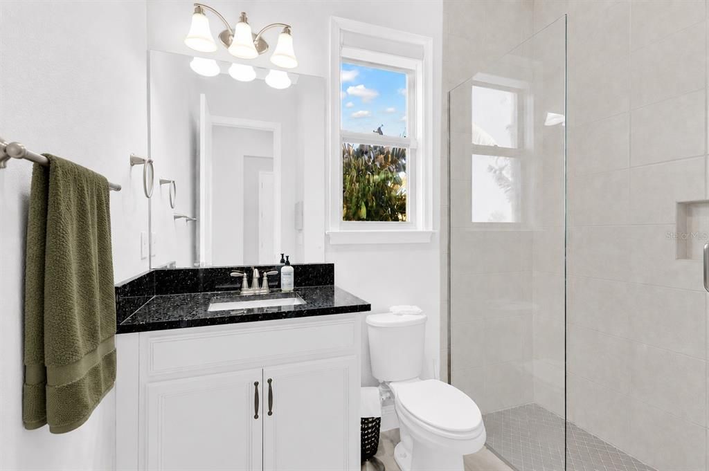For Rent: $3,900 (4 beds, 3 baths, 2424 Square Feet)