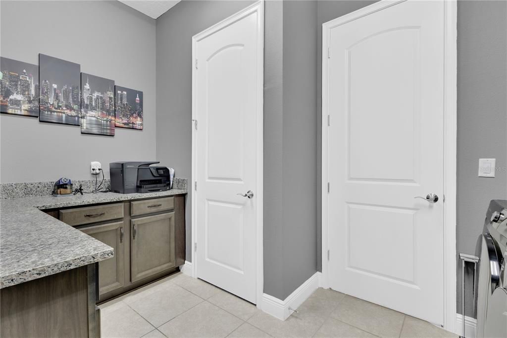 For Rent: $3,900 (4 beds, 3 baths, 2424 Square Feet)