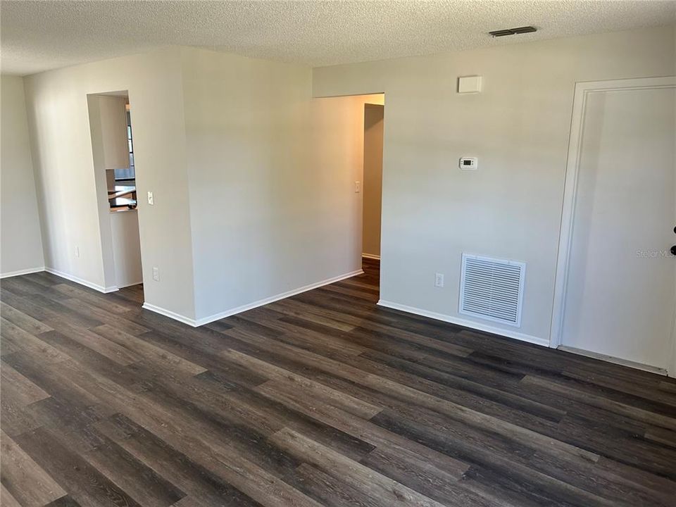 For Sale: $298,900 (3 beds, 2 baths, 1514 Square Feet)