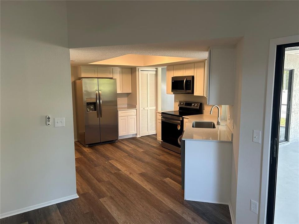 For Sale: $298,900 (3 beds, 2 baths, 1514 Square Feet)