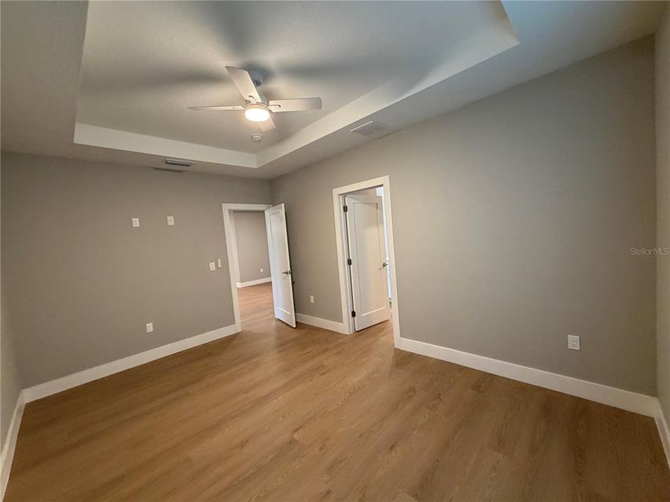 For Sale: $349,900 (3 beds, 2 baths, 1281 Square Feet)