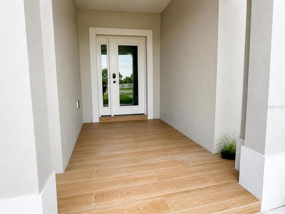 For Sale: $349,900 (3 beds, 2 baths, 1281 Square Feet)