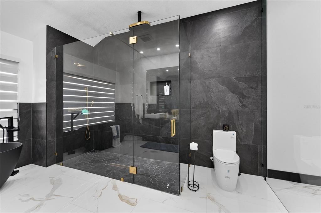 For Sale: $625,000 (4 beds, 3 baths, 2680 Square Feet)