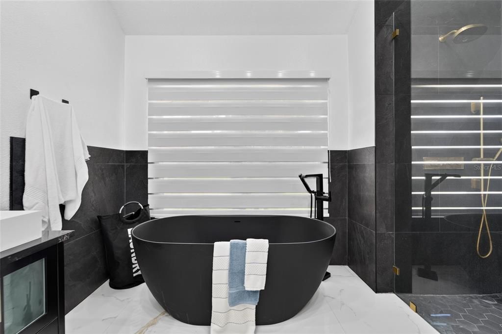 For Sale: $625,000 (4 beds, 3 baths, 2680 Square Feet)