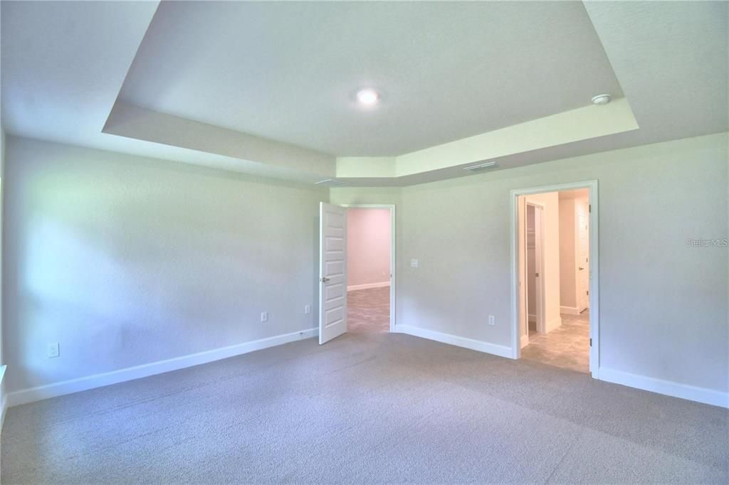 En Venta: $393,366 (4 camas, 3 baños, 2200 Pies cuadrados)