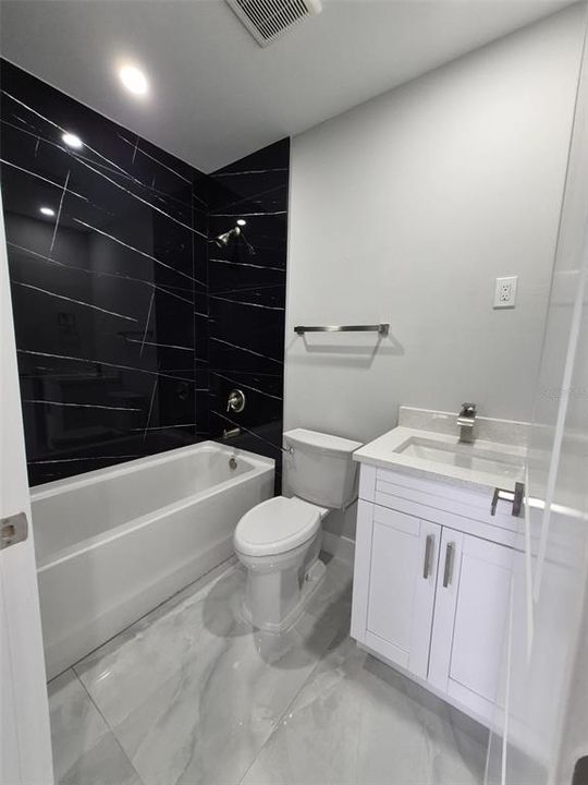В аренду: $1,900 (3 спален, 2 ванн, 1090 Квадратных фут)