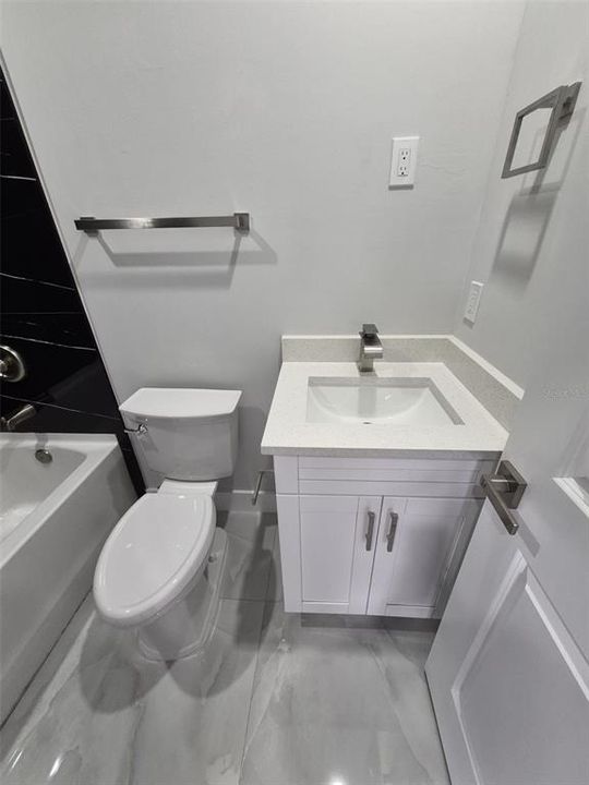 В аренду: $1,900 (3 спален, 2 ванн, 1090 Квадратных фут)