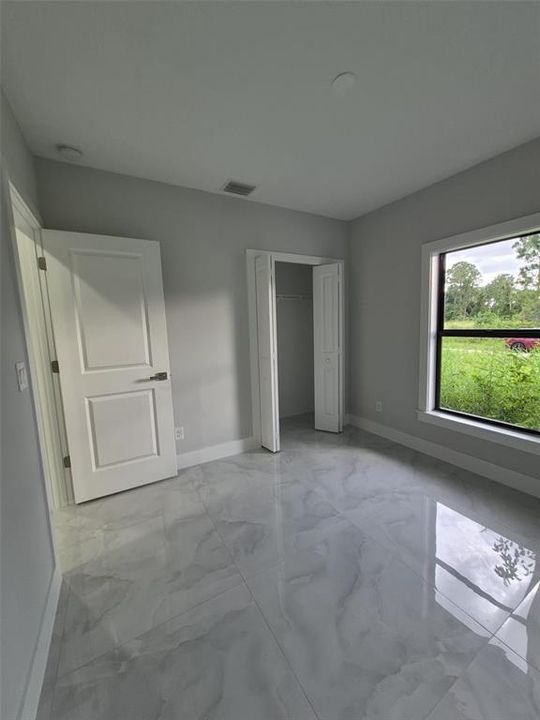 В аренду: $1,900 (3 спален, 2 ванн, 1090 Квадратных фут)