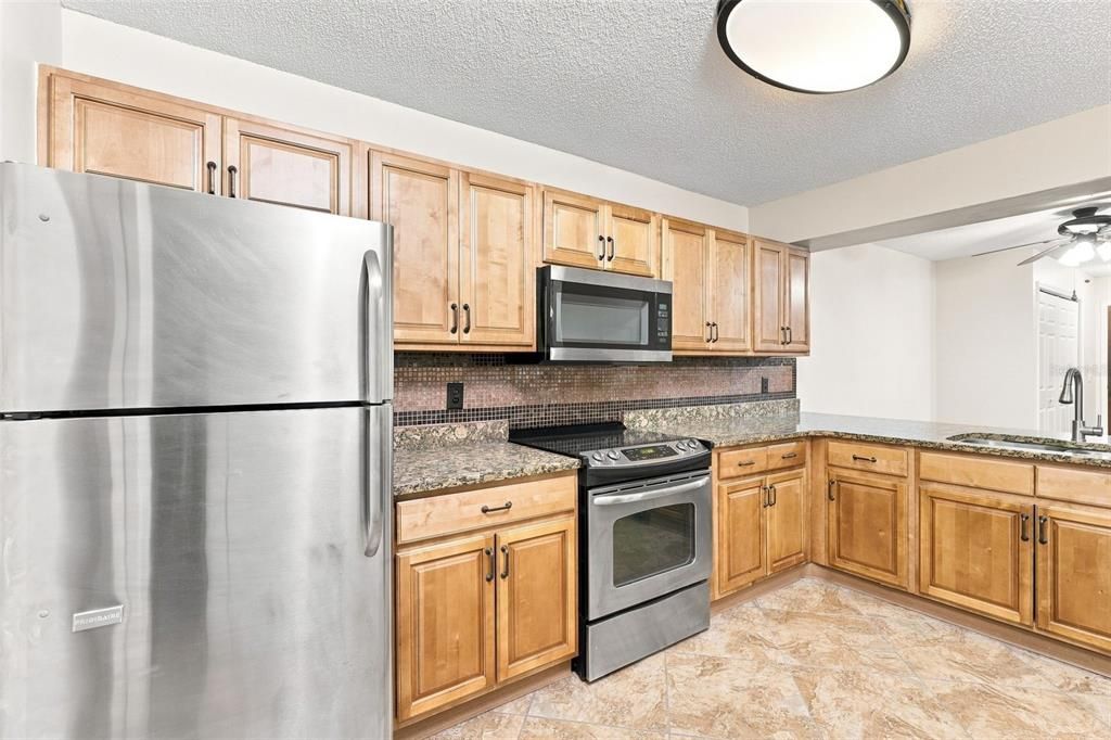 В аренду: $1,650 (2 спален, 2 ванн, 1126 Квадратных фут)