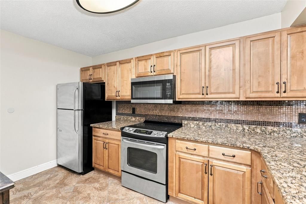 В аренду: $1,650 (2 спален, 2 ванн, 1126 Квадратных фут)