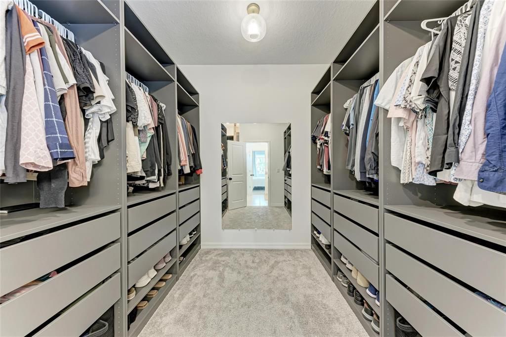 На продажу: $399,990 (3 спален, 2 ванн, 1693 Квадратных фут)