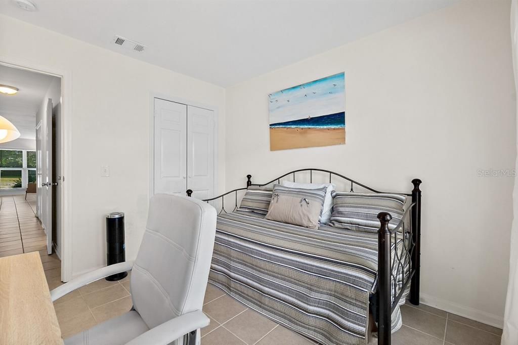 For Rent: $2,500 (3 beds, 1 baths, 1337 Square Feet)