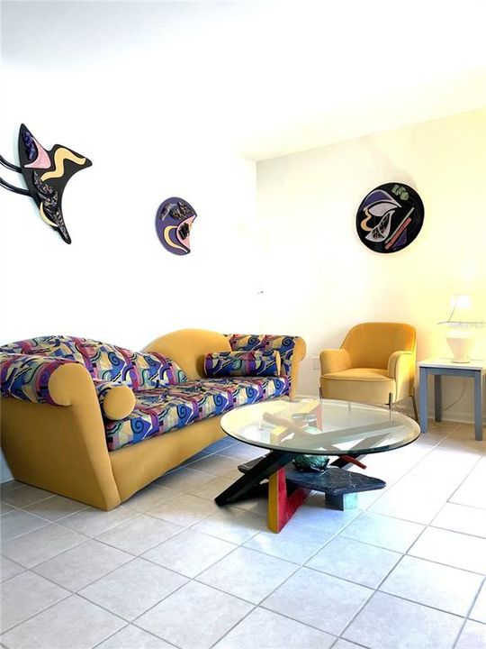 For Rent: $2,500 (3 beds, 1 baths, 1337 Square Feet)