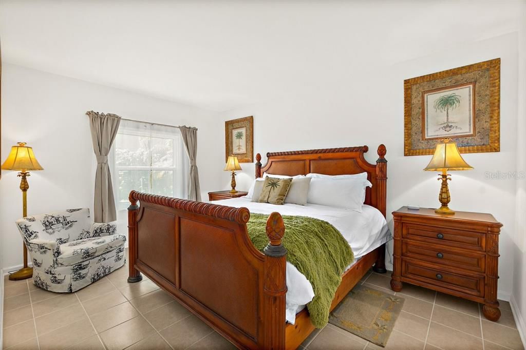 For Rent: $2,500 (3 beds, 1 baths, 1337 Square Feet)