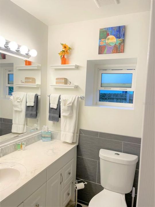 For Rent: $2,500 (3 beds, 1 baths, 1337 Square Feet)