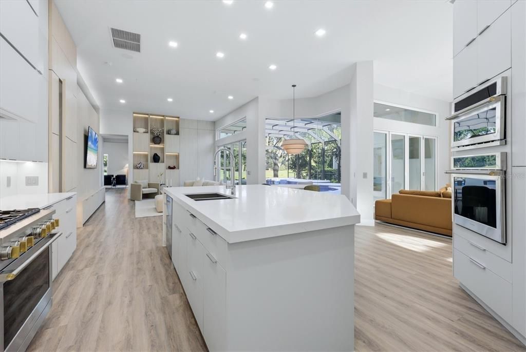 На продажу: $3,995,000 (4 спален, 4 ванн, 4310 Квадратных фут)